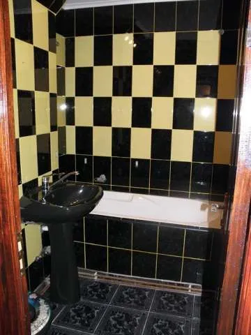 OCAZIE! ! ! Apartament cu 3 camere la pret avantajos - Imaginea 2