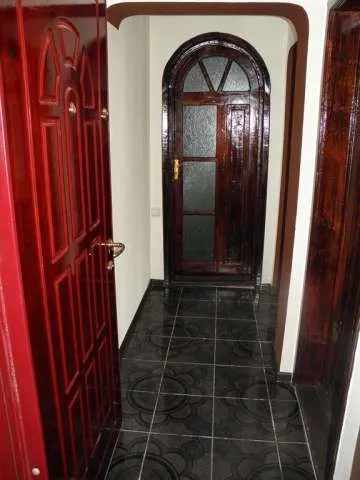 OCAZIE! ! ! Apartament cu 3 camere la pret avantajos - Imaginea 4