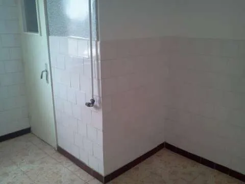 Oferta - Vand apartament cu trei camere - Imaginea 3