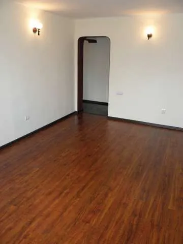 OCAZIE! ! ! Apartament cu 3 camere la pret avantajos - Imaginea 8