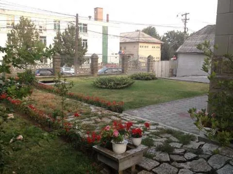 Vila vis -a - vis de judecatoria Turda - Imaginea 2