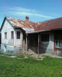 12. 000 - CASA SI TEREN DE VANZARE Localitatea Mintiu Judetul Bistrita Nasaud