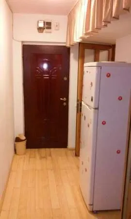 VANZARE APARTAMENT CU 2 CAMERE, 25 000 EURO - Imaginea 4