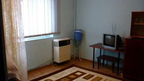 Vand apartament 2 camere Ramnicu Sarat - Imaginea 5