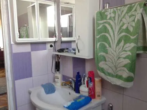 casa cu curte - Imaginea 1