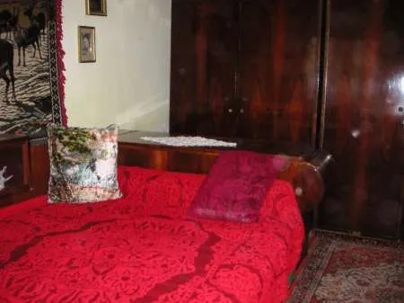 Vand apartament in casa la curte in orasul Galati - Imaginea 8