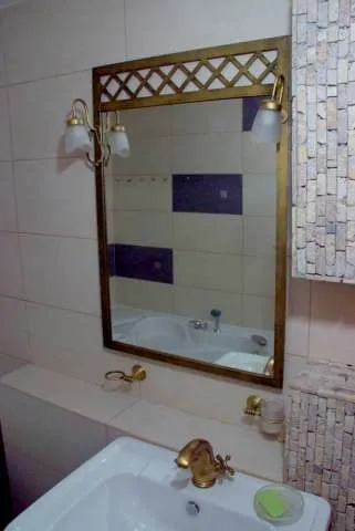 Ofer spre inchiriere apartament 3 camere in Onesti( nemobilat) , jacuzzi - Imaginea 9
