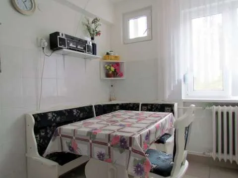 Vand apartament in Baile Herculane - Imaginea 13