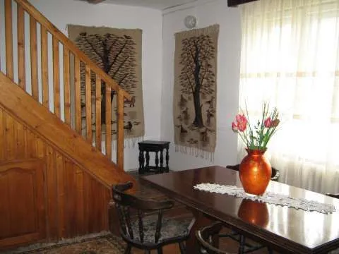 vand urgent casa, curte si gradina - Imaginea 1