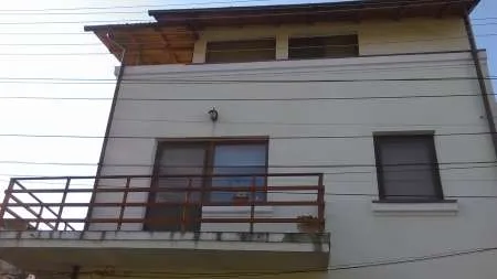 Vanzare casa - Imaginea 1