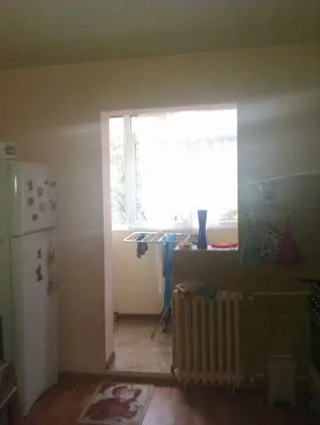 vand apartament 2 camere rahova - Imaginea 2