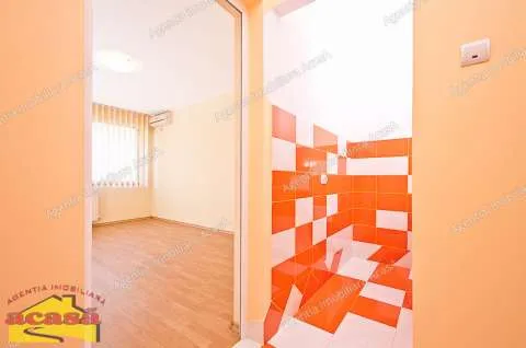Vand garsoniera Tiglina 1, etaj 3, renovata complet, 77 000 lei - Imaginea 6