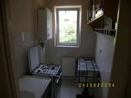 vand apartament 2 camere - Imaginea 2