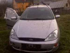 dezmembrez ford focus ghia tdci