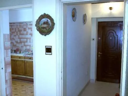 Particular vand sau schimb apartament cu 4 camere in municipiul Campina, judetul Prahova - Imaginea 2