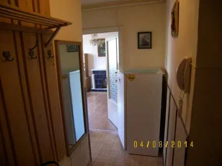 vand apartament 2 camere - Imaginea 6