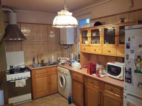Vand apartament 4 camere - Imaginea 1