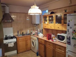 Vand apartament 4 camere