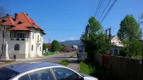 Vanzare casa Campulung Muscel, Voinesti - Arges si teren 2300mp - Imaginea 1