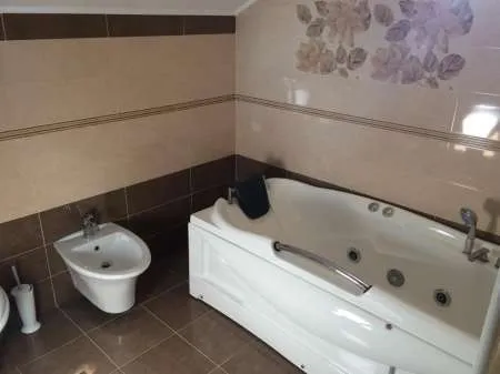 Vand/inchiriez casa - Imaginea 8