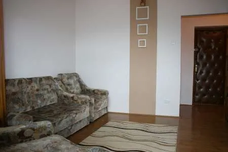 Vand urgent garsoniera in Sovata Bai - Imaginea 1