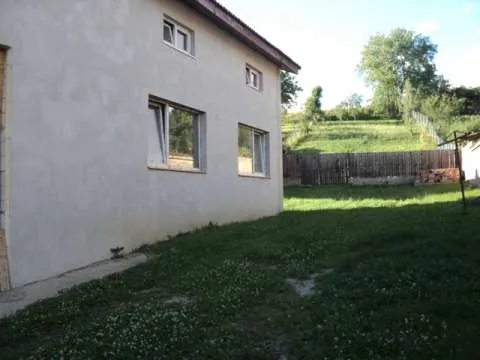 Vand urgent casa la tara la 4 km de sibiu - Imaginea 1