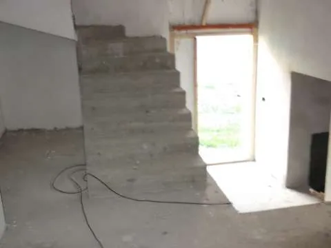 Vand urgent casa la tara la 4 km de sibiu - Imaginea 2