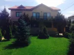 Vand vila cu livada in Pucioasa - Miniatura 5