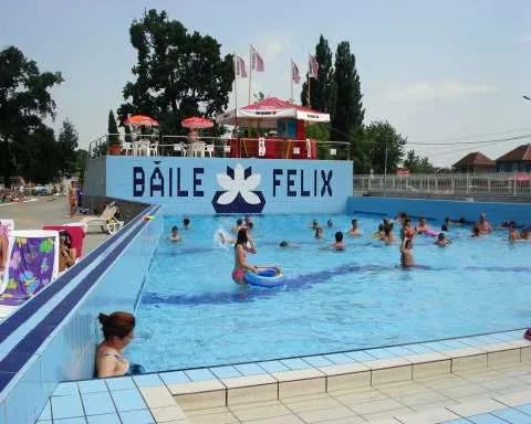 Cazare la Pensiunea Beverly Hills din Baile Felix - Imaginea 2