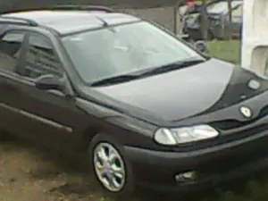Dezmembrez renault laguna an 1997
