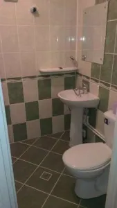 Proprietar ofer inchiriere garsoniera cf. 3 Piata Resita