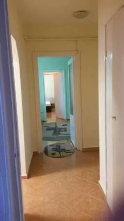 Inchiriez apartament cu 3 camere complect utilat in orasul Medias, cartier Gura campului - Imaginea 5
