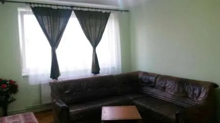 Inchiriez apartament cu 3 camere complect utilat in orasul Medias, cartier Gura campului - Imaginea 8