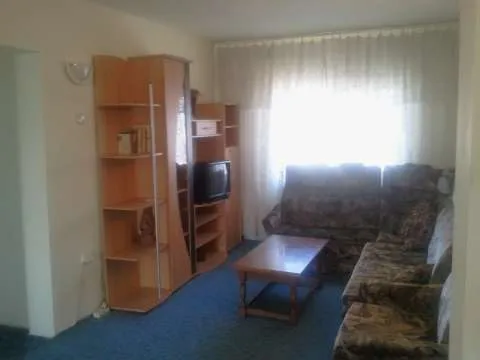 Apartament 3 camere in Slatina - Imaginea 1