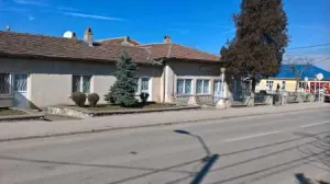 spatii de inchiriat aprox 300m patrati