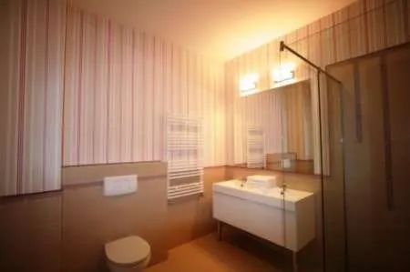 Inchiriez apartament de lux in Mamaia - Imaginea 4