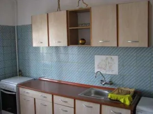apartament 3 camere mobilat