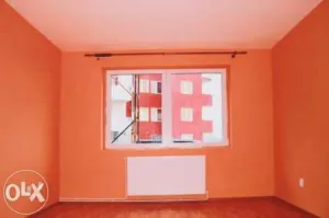 Vand Apartament cu 1 camera confort 1,  42 mp situat in Localitatea Reghin str Castanilor Bl.2, Sc.1, Ap1. 