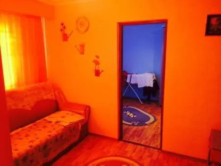 Vand urgent apartament mobilat si imbunatatit - Imaginea 4