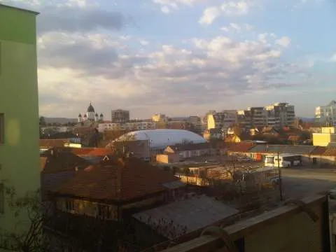 vand apartament 2 camere Sfantu Gheorghe - Imaginea 1