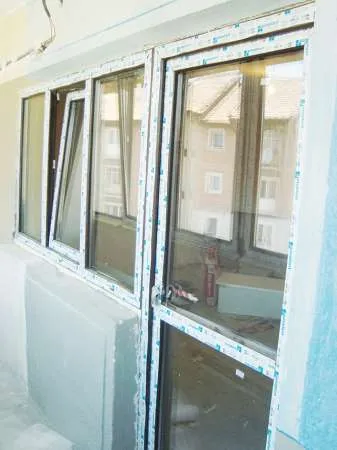 Vand apartament ultracentral in Petrosani, 3 camere, et.4 - Imaginea 3