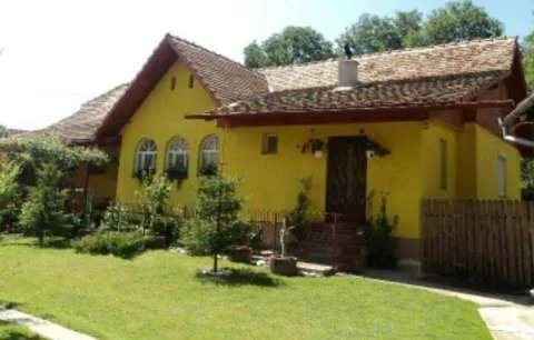 Casa de vanzare Paucea - Imaginea 1