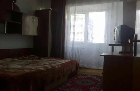 Particular inchiriez apartament 2 camere - Imaginea 2