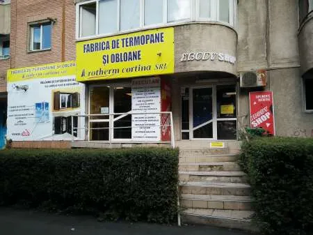 inchiriez spatiu comercial Str Toamnei Brasov - Imaginea 1
