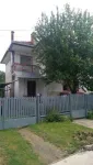 vand casa la curte - Miniatura 4