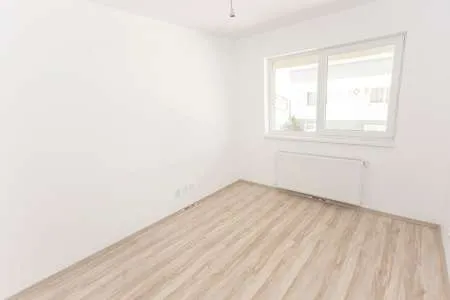 Apartament 3 camere, decomandat - Imaginea 6