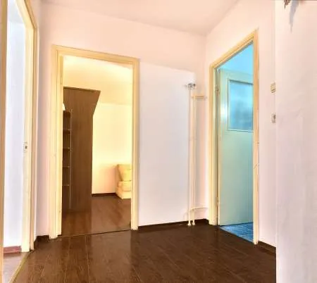 Inchiriez apartament 2 camere, cartier ANL - Imaginea 2