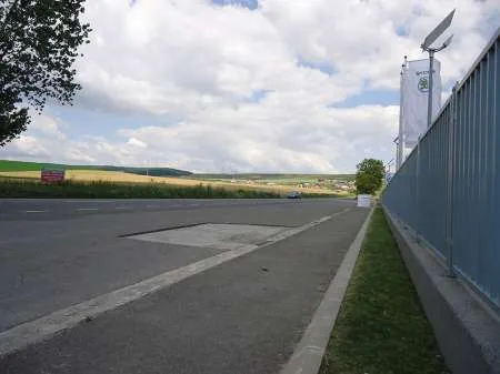 vand teren la la 800m de Sala Sporturilor Piatra Neamt - Imaginea 2