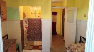 Apartament de vanzare cu 3 camere in zona centrala