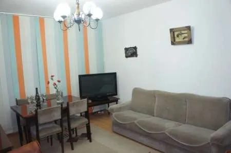 Vand apartament 3 camere ULTRACENTRAL la pret mic URGENT - Imaginea 5